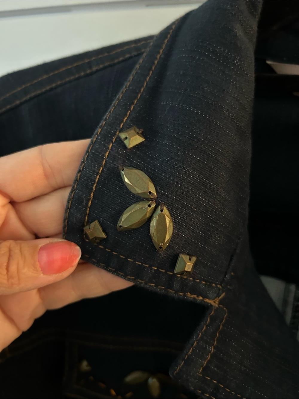Vintage Charm | Tan Jay Embellished Dark Denim Jacket | 18W - Picture 9 of 12